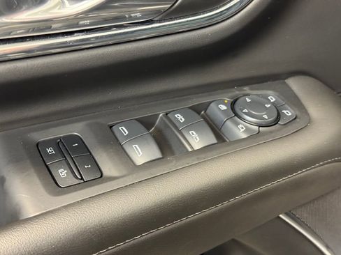 Used 2024 Chevrolet Tahoe Z71 w/ Luxury Package AWD/4WD image 10