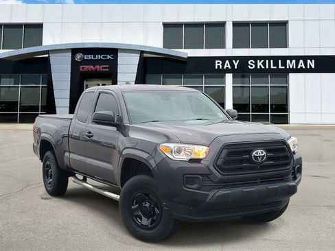 Used 2020 Toyota Tacoma SR AWD/4WD image 1