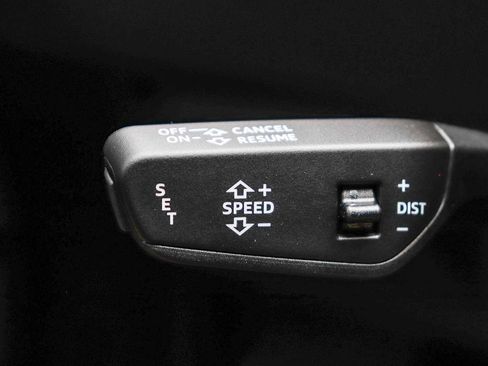 Used 2023 Audi e-tron S Prestige w/ Prestige Package image 31