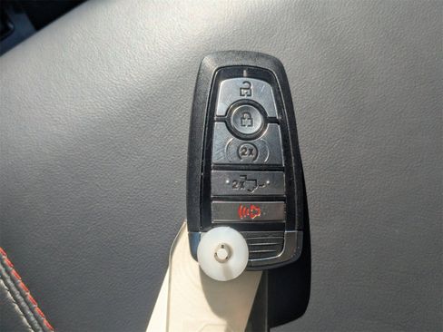 Used 2025 Ford F150 Raptor image 35