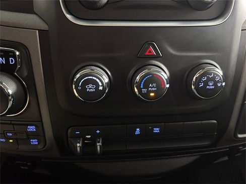 Used 2017 RAM 1500 Express image 17