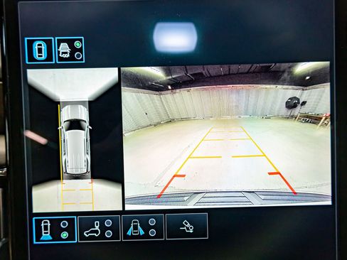 Used 2025 GMC Yukon Denali Ultimate image 16