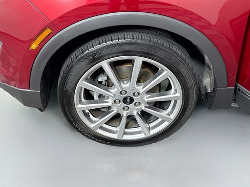 Used 2019 Lincoln MKC Reserve w/ MKC Climate Package image 4