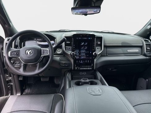 Used 2026 RAM 5500 4x4 Crew Cab w/ Laramie Trim Package image 18