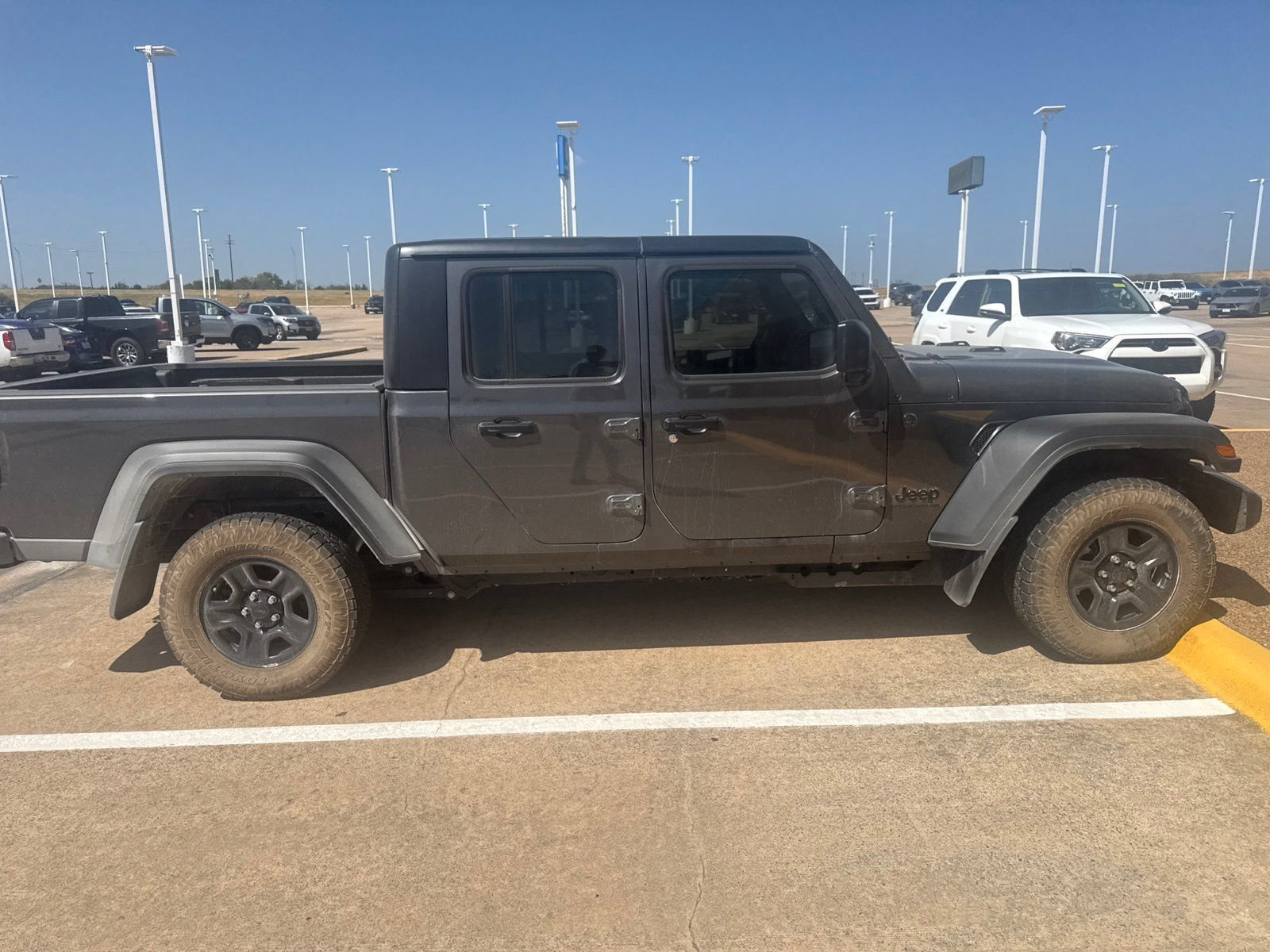Used 2026 Jeep Gladiator Sport AWD/4WD image 8