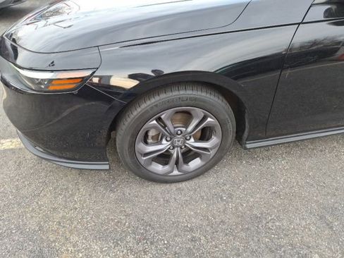 Used 2023 Honda Accord EX image 6