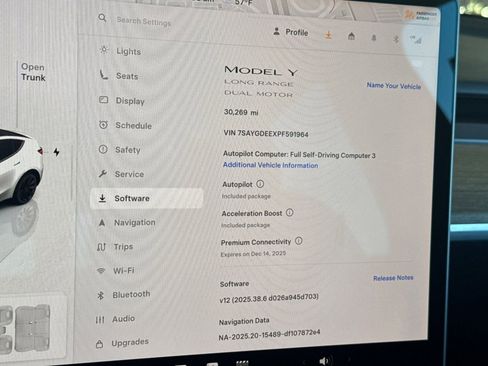 Used 2023 Tesla Model Y Long Range image 36