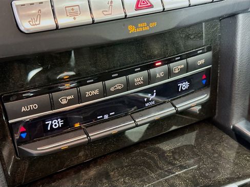 Used 2014 Mercedes-Benz E 350 4MATIC Sedan image 17