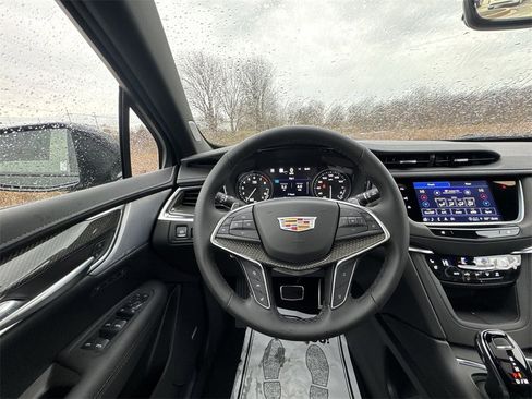 New 2026 Cadillac XT5 Sportv w/ LPO, Onyx Lite Package image 14