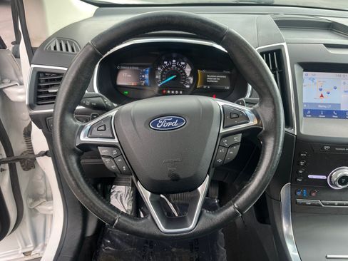 Used 2020 Ford Edge Titanium w/ Equipment Group 301A AWD/4WD image 12