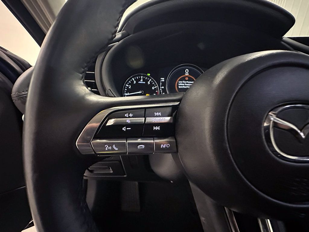 Used 2022 MAZDA MAZDA3 s FWD image 30