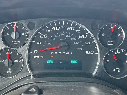Used 2017 Chevrolet Express 3500 LT w/ LT Preferred Equipment Group RWD image 19