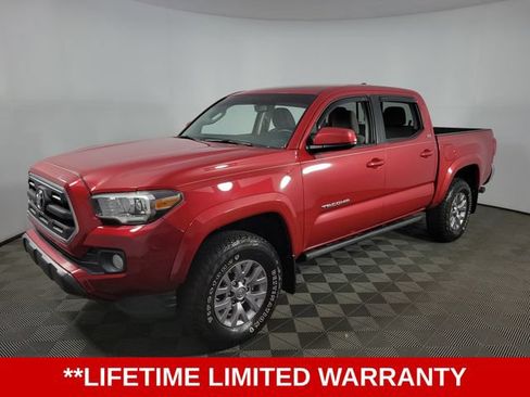 Used 2017 Toyota Tacoma SR5 w/ Tow Package AWD/4WD image 3