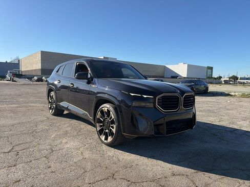 Used 2023 BMW XM image 12