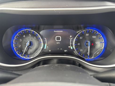 New 2026 Chrysler Pacifica Select image 15