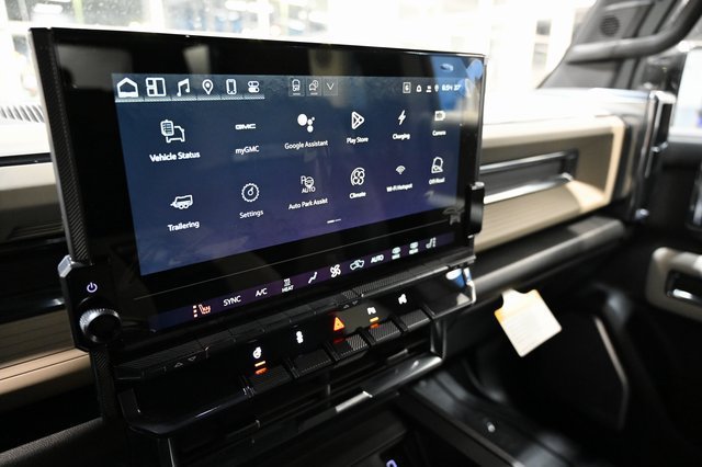 New 2026 GMC Hummer EV SUV AWD/4WD image 13