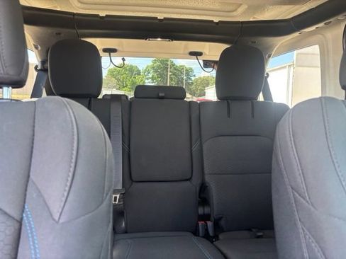 Used 2023 Jeep Wrangler Unlimited Rubicon 4xe w/ Cold Weather Group AWD/4WD image 15