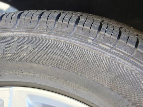 Used 2023 Chevrolet Malibu LT image 11