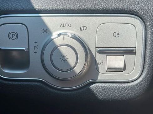 Used 2022 Mercedes-Benz GLS 450 4MATIC image 16