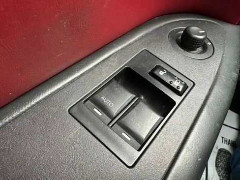 Used 2013 Dodge Challenger SXT Plus image 23