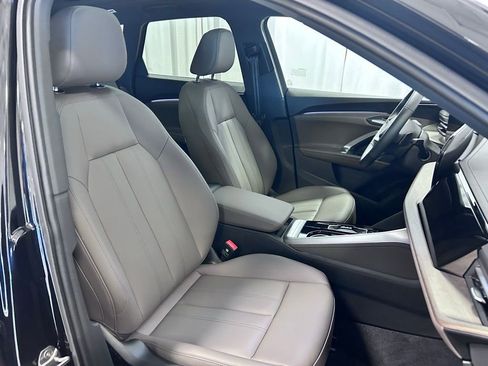 Certified 2025 Audi Q5 Premium w/ Convenience Package image 22