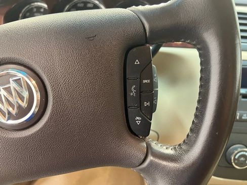 Used 2011 Buick Lucerne CX image 19