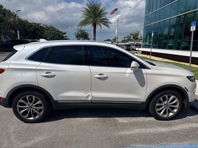 Used 2019 Lincoln MKC Select w/ Select Plus Package FWD image 4