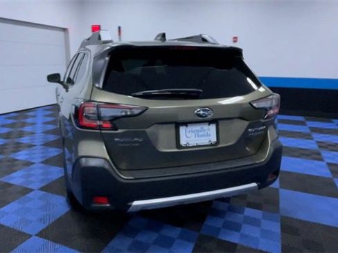 Used 2025 Subaru Outback Touring XT image 7