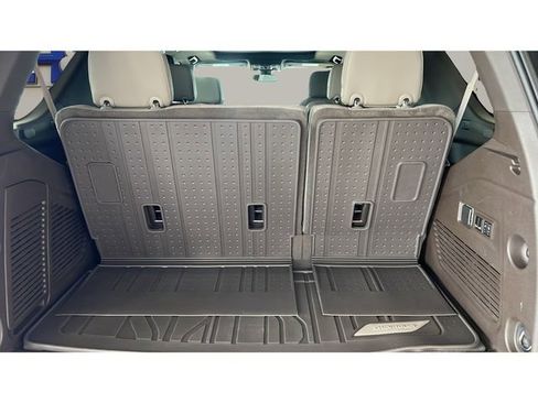 Used 2021 Chevrolet Tahoe LT w/ LT Signature Package image 19