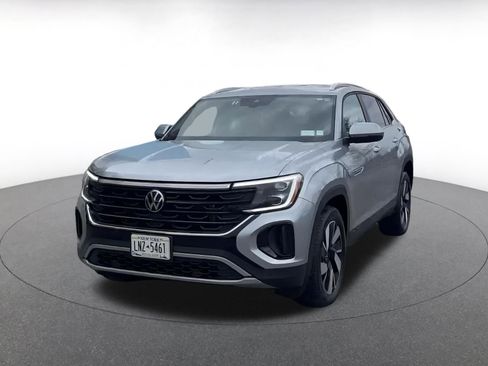 Used 2025 Volkswagen Atlas Cross Sport SE image 7