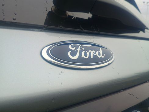 Certified 2025 Ford Explorer Active image 9