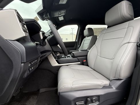 New 2026 Toyota Tundra SR5 AWD/4WD image 19