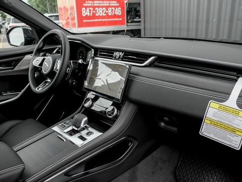 New 2026 Jaguar F-PACE R-Dynamic S image 22