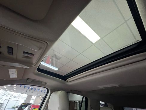 Used 2015 Cadillac Escalade Luxury image 40