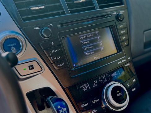 Used 2012 Toyota Prius V Two image 16