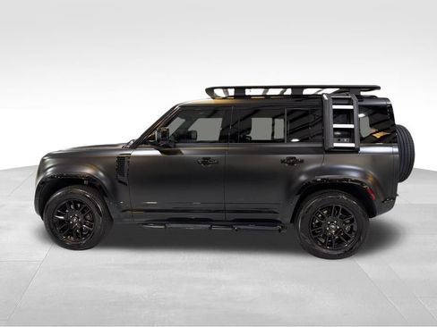 Used 2024 Land Rover Defender 110 X-Dynamic SE image 10