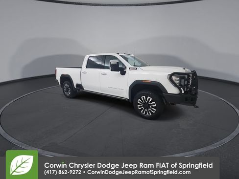 Used 2022 GMC Sierra 2500 Denali w/ Denali Ultimate Package AWD/4WD image 2