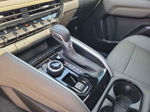 Used 2023 Chevrolet Colorado ZR2 w/ ZR2 Convenience Package III image 17