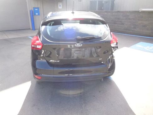 Used 2015 Ford Focus SE FWD image 3
