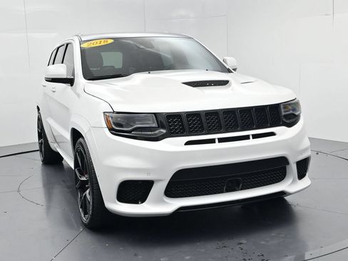 Used 2018 Jeep Grand Cherokee Trackhawk AWD/4WD image 2