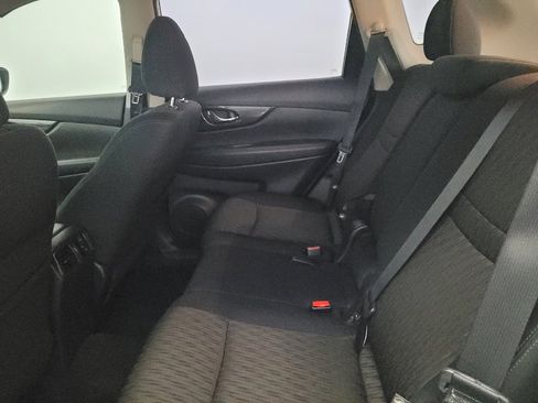 Used 2017 Nissan Rogue S AWD/4WD image 18