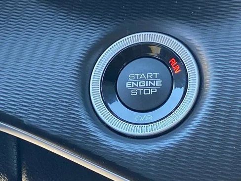 Certified 2023 Jeep Grand Cherokee Altitude image 17