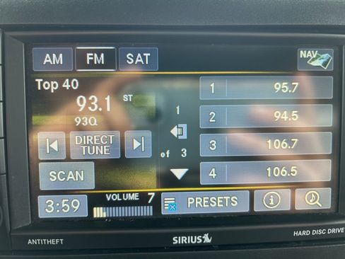 Used 2016 Jeep Wrangler Sahara w/ Connectivity Group AWD/4WD image 13