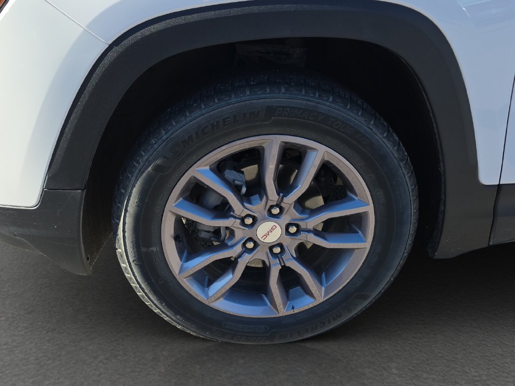 Used 2023 GMC Terrain SLT AWD/4WD image 4