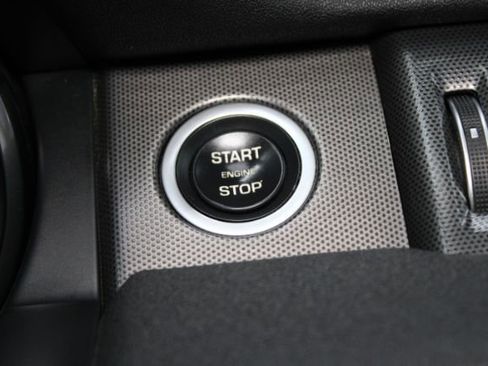Used 2018 Land Rover Range Rover Evoque SE Dynamic AWD/4WD image 19