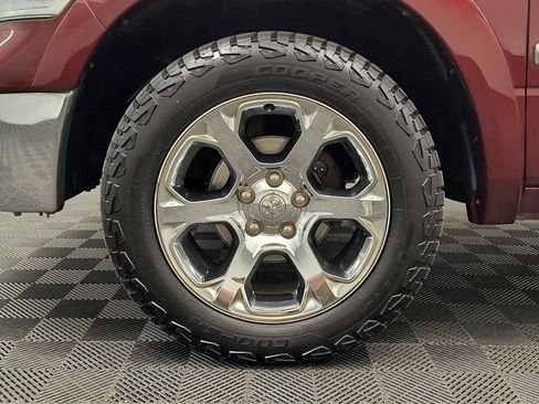 Used 2018 RAM 1500 Laramie w/ Convenience Group AWD/4WD image 11
