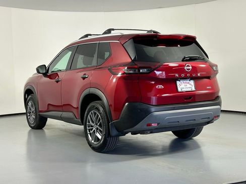 Used 2023 Nissan Rogue S AWD/4WD image 5
