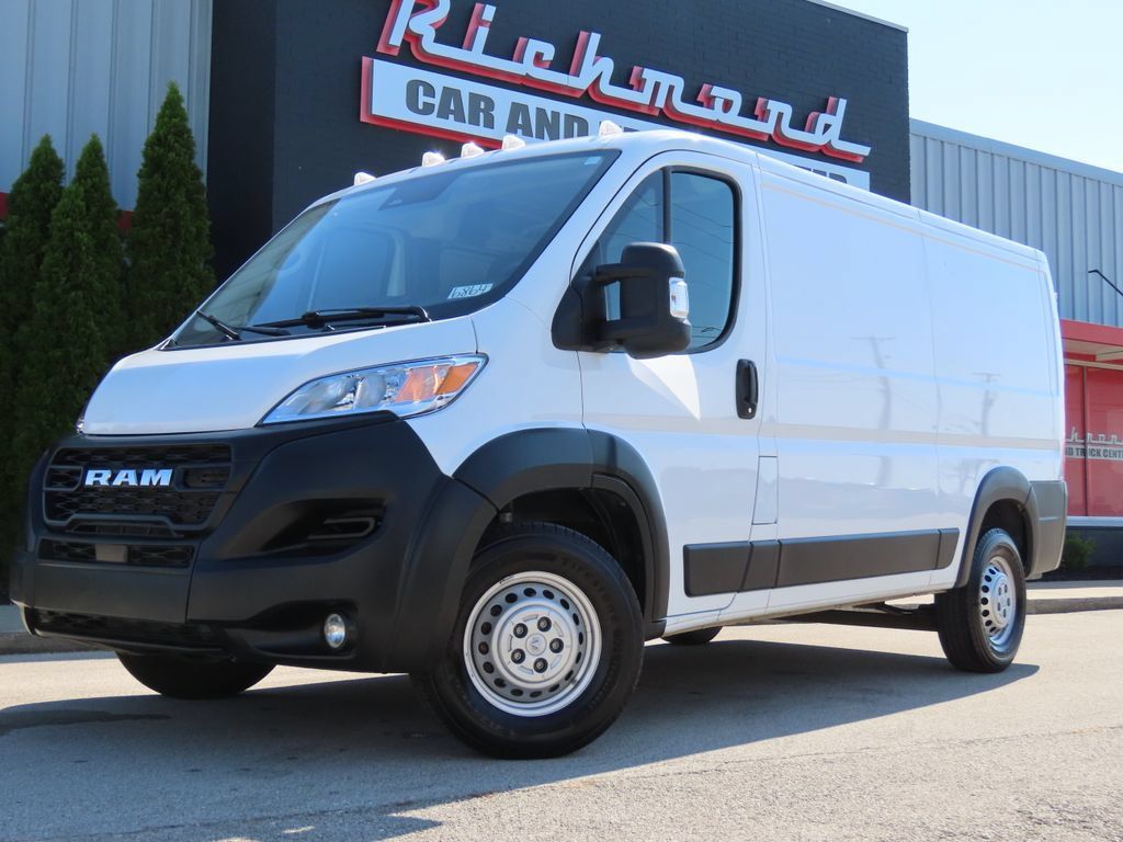 Used 2025 RAM ProMaster 2500 w/ Convenience Group FWD image 7