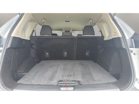 Used 2023 Nissan Rogue SV AWD/4WD image 16
