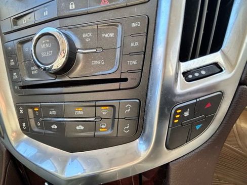 Used 2012 Cadillac SRX Luxury image 16